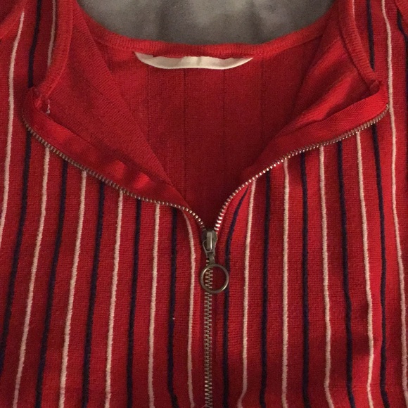 |GARAGE| pin-striped crop top - Picture 3 of 4